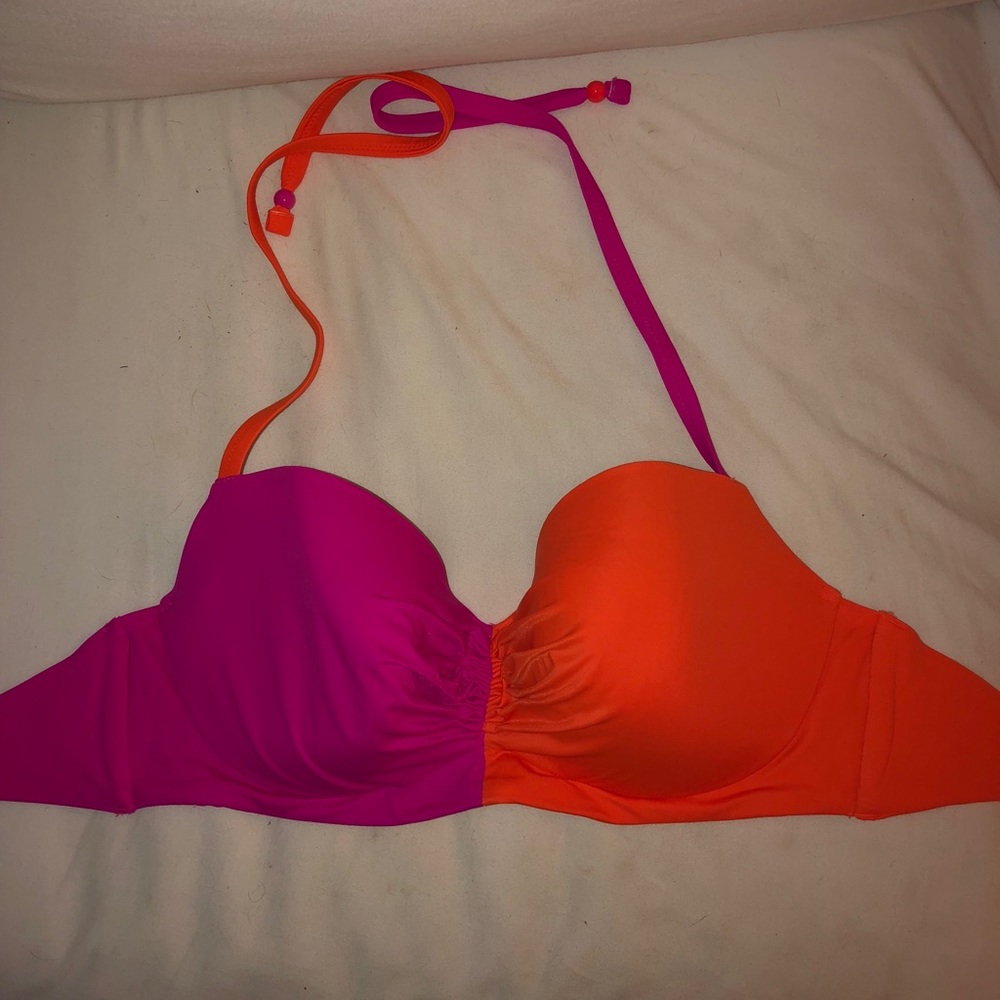 Victoria Secret Swim top 34DDD